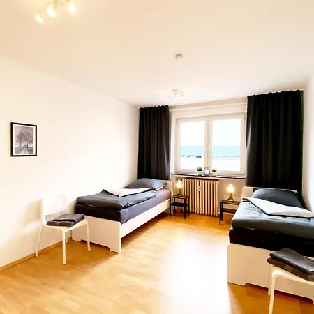 Apartamento Geraeumige Monteurwohnung In Infrastrukturell Bester Lage