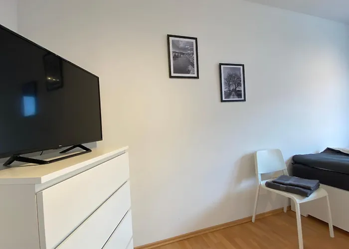 Geraeumige Monteurwohnung In Infrastrukturell Bester Lage *